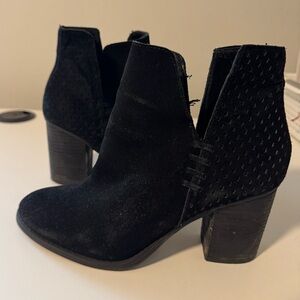 Women’s Steve Madden Black Suede Ankle Boots Size 7.5